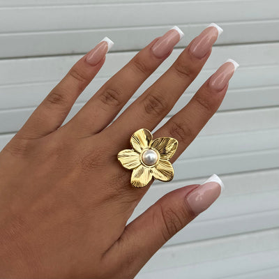 Adjustable Thalia Flower Ring