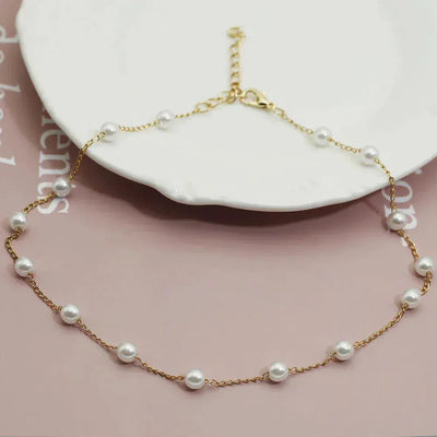 Pearl Necklace in Gold