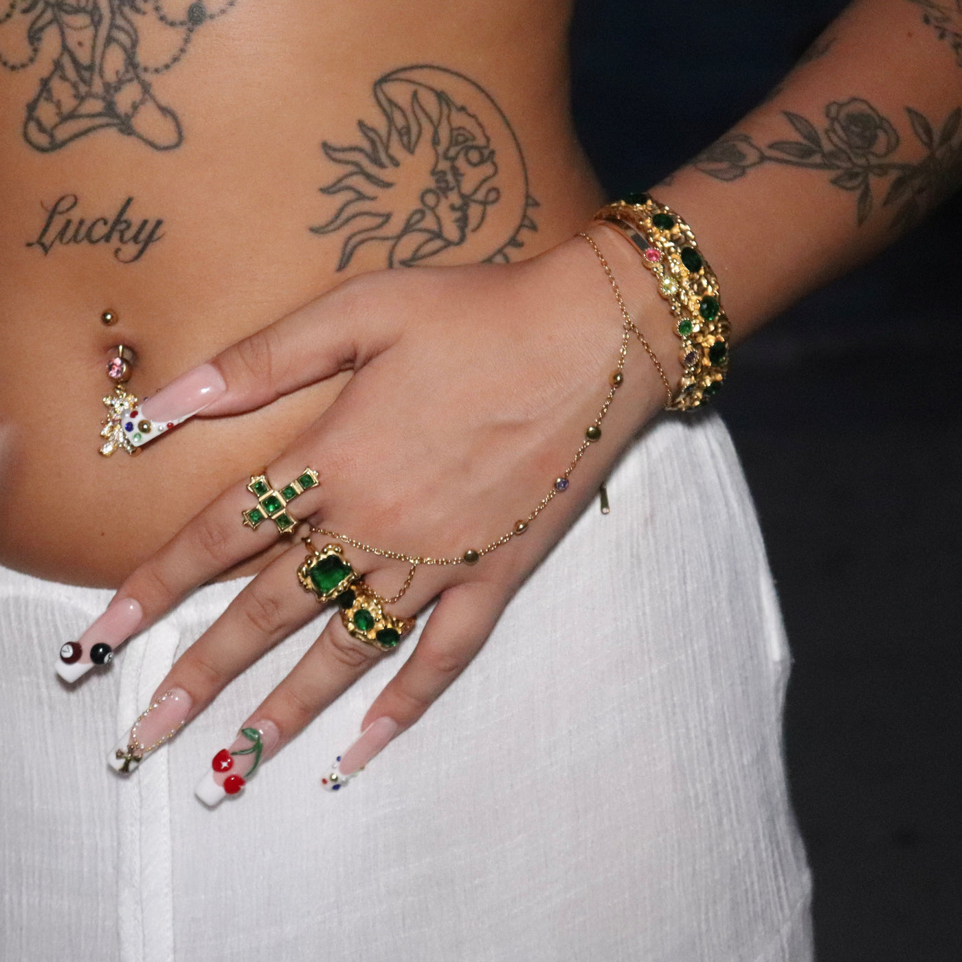 Emerald Stone Textured Ring