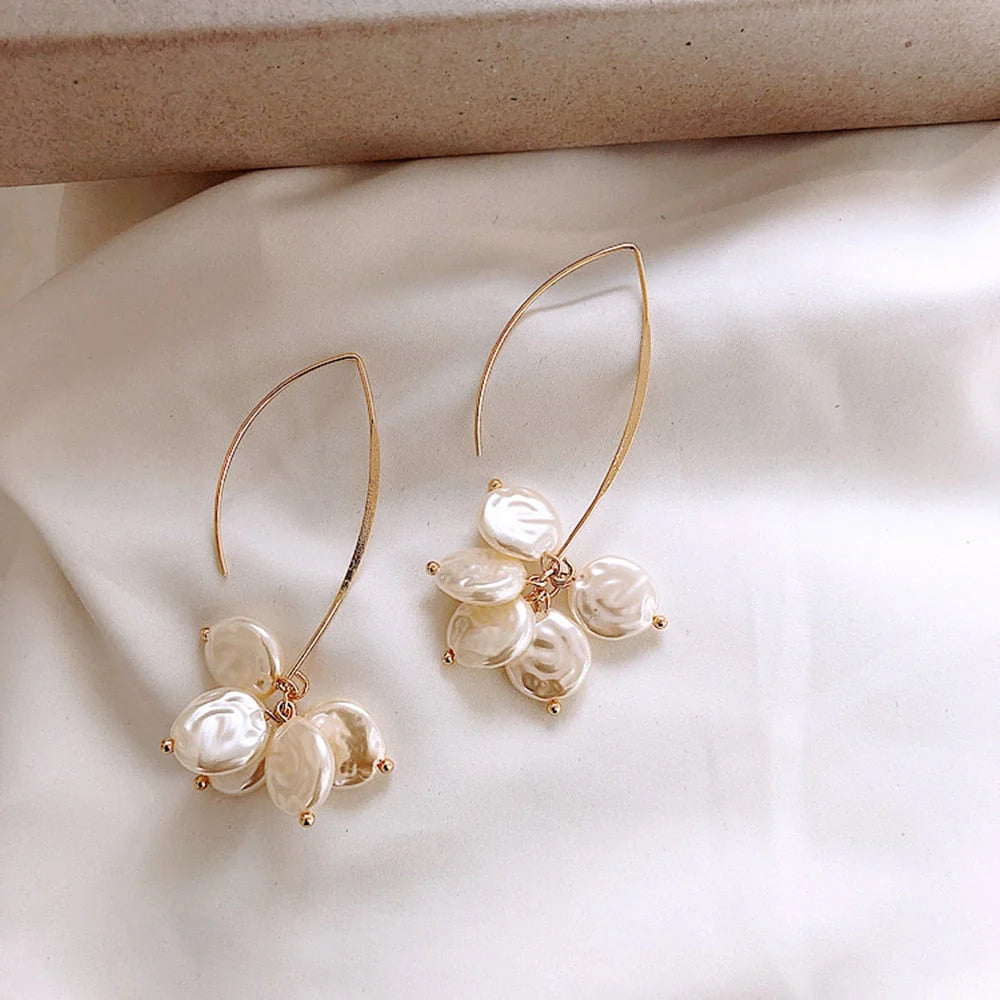 Elegant Pearl Crystal Earrings