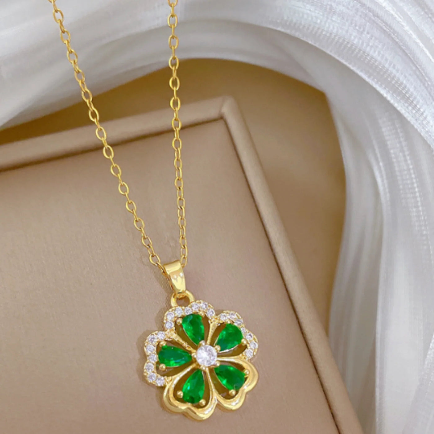 Green Clover Necklace