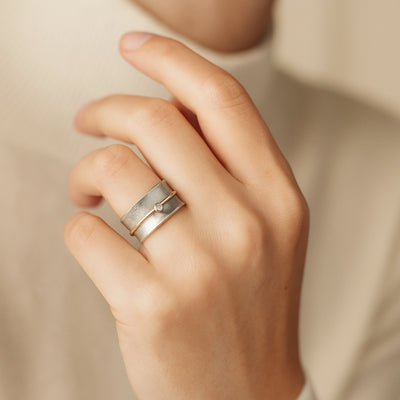 Vintage Golden Line Zirconia Silver Ring