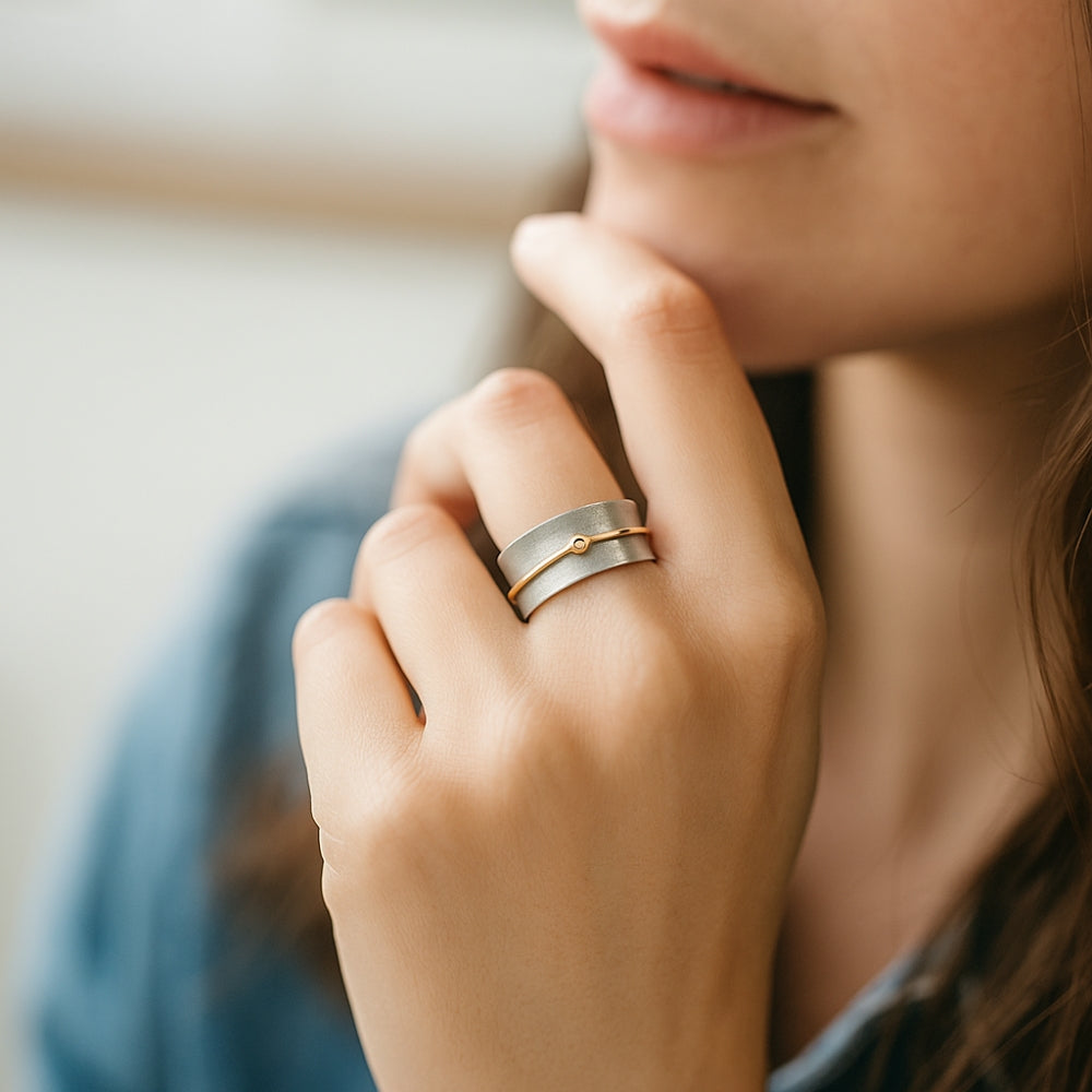Vintage Golden Line Zirconia Silver Ring