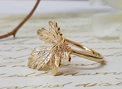 Dainty Gold Leaf Autumn Ring