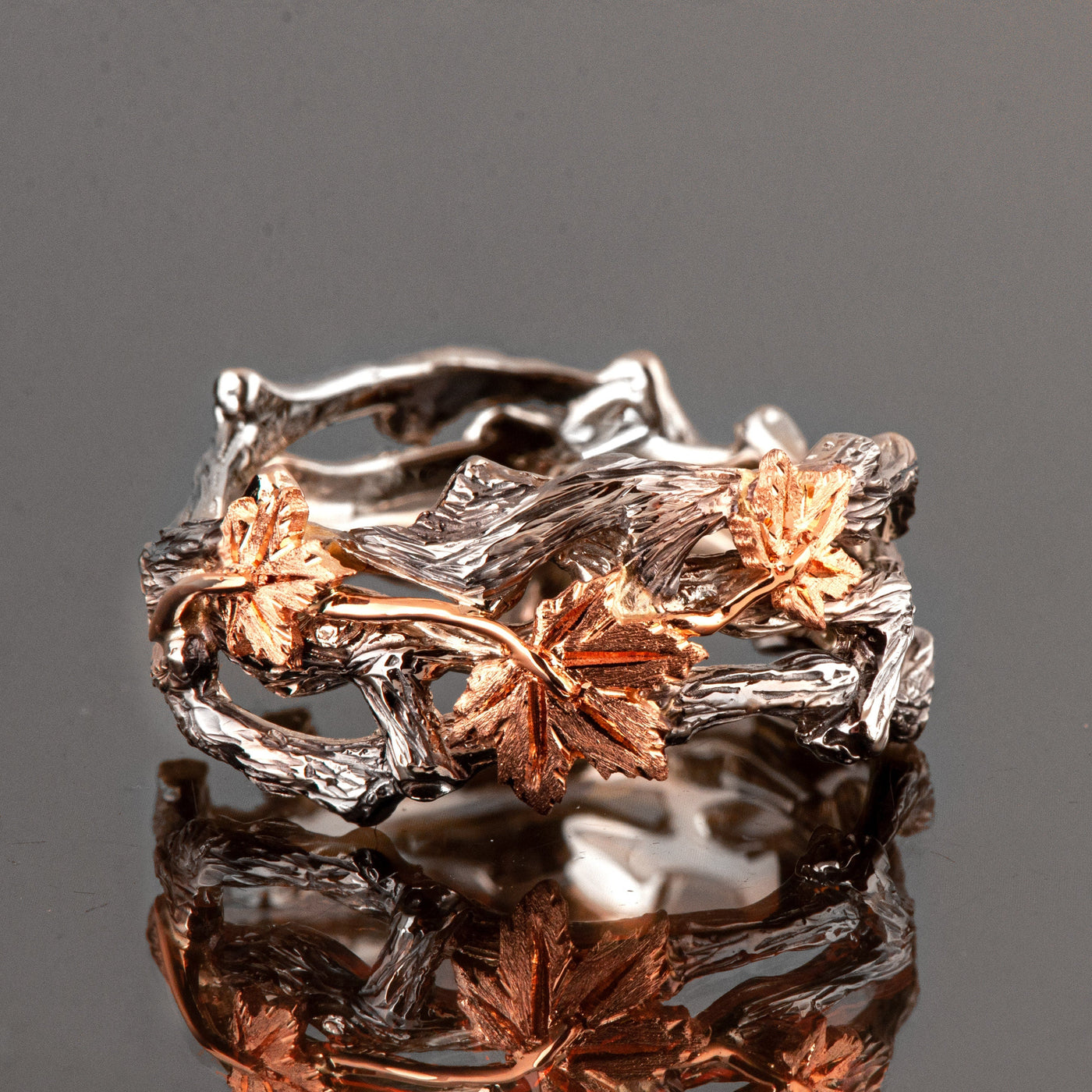 18k Gold Twig Maple Leaf Wedding Band: Two-Tone