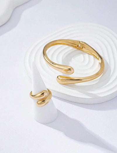 Demure Gold Bracelet & Ring Set