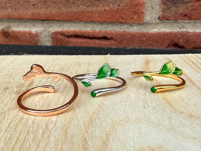 Green Ivy Leaf Silver Ring